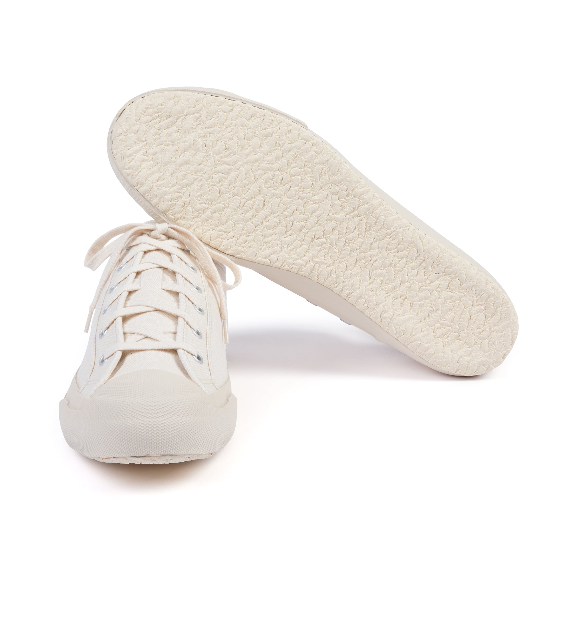 Doek Court canvas sneaker in ecru, sole detail.