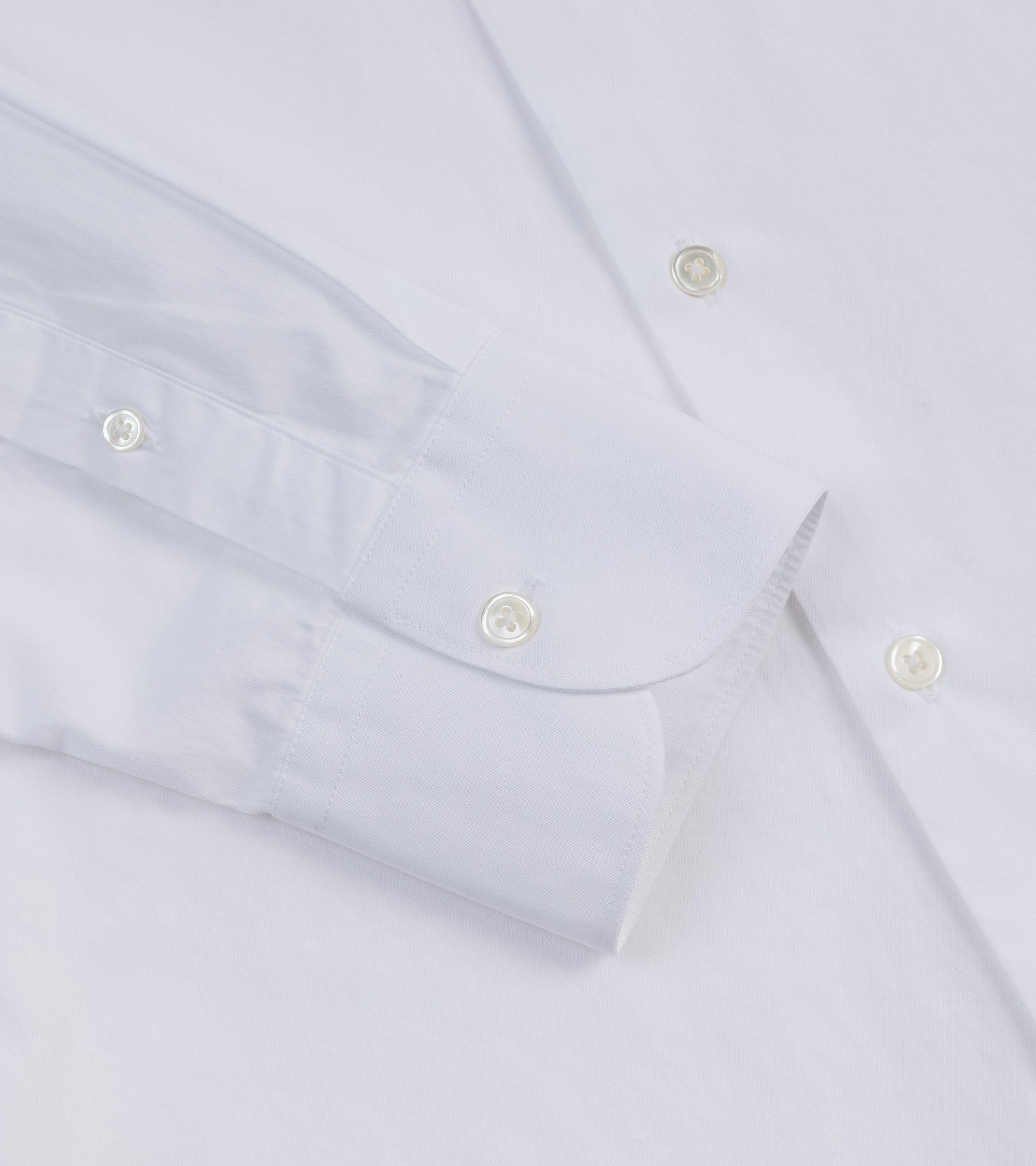 Trunk Allsop cotton poplin formal shirt in white, fabric detail of the cotton poplin.